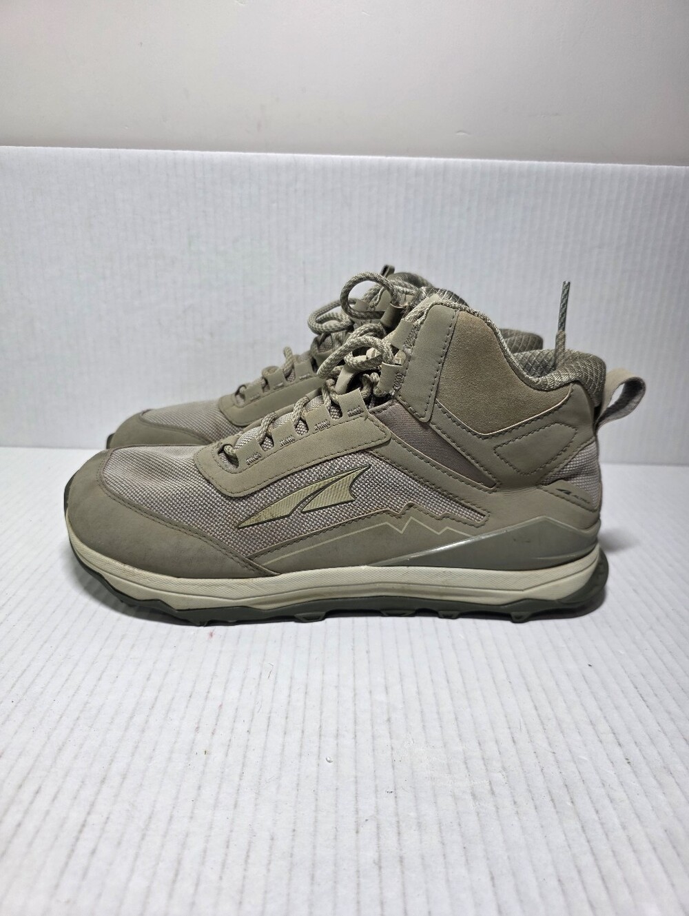 Altra Lone Peak ALOA4VR8017 Gray Mid Hiking Trail Lace up Women's US 10